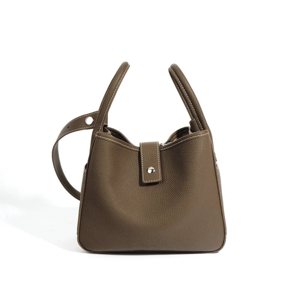 Bolsa feminina média em couro genuíno marrom com nécessaire - Sereinna