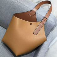 Bolsa feminina grande em couro genuíno caramelo com Organizador Interno  - Sereinna