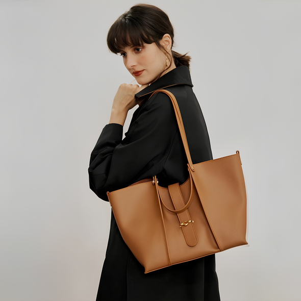 Bolsa feminina grande em couro genuíno caramelo com Organizador Interno - Sereinna