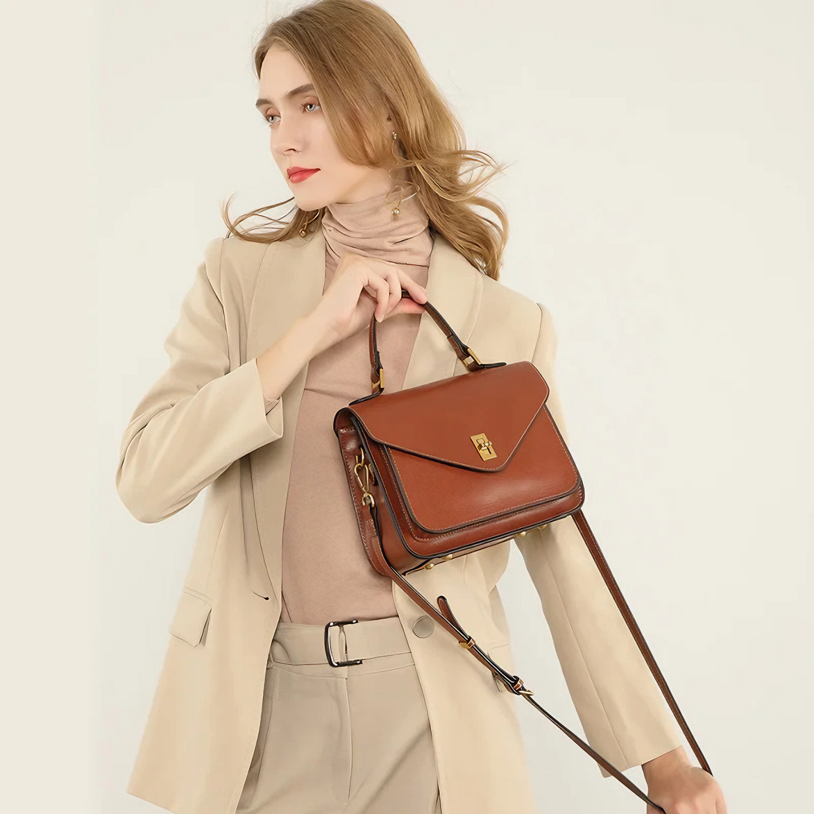 Bolsa feminina pequena em couro genuíno split marrom - Sereinna