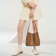 Bolsa feminina média em couro genuíno marrom - Sereinna
