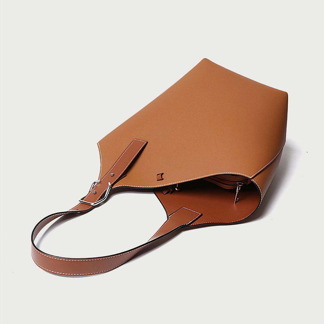 Bolsa feminina grande em couro genuíno caramelo com Organizador Interno  - Sereinna