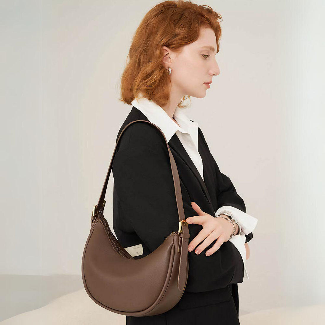 Bolsa feminina média em couro genuíno split marrom - Sereinna