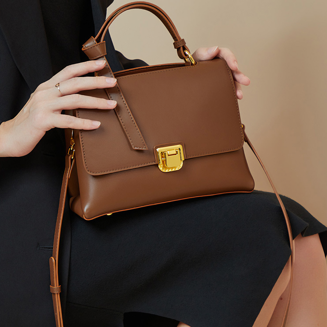 Bolsa Feminina Pequena em Couro Split Marrom - Sereinna
