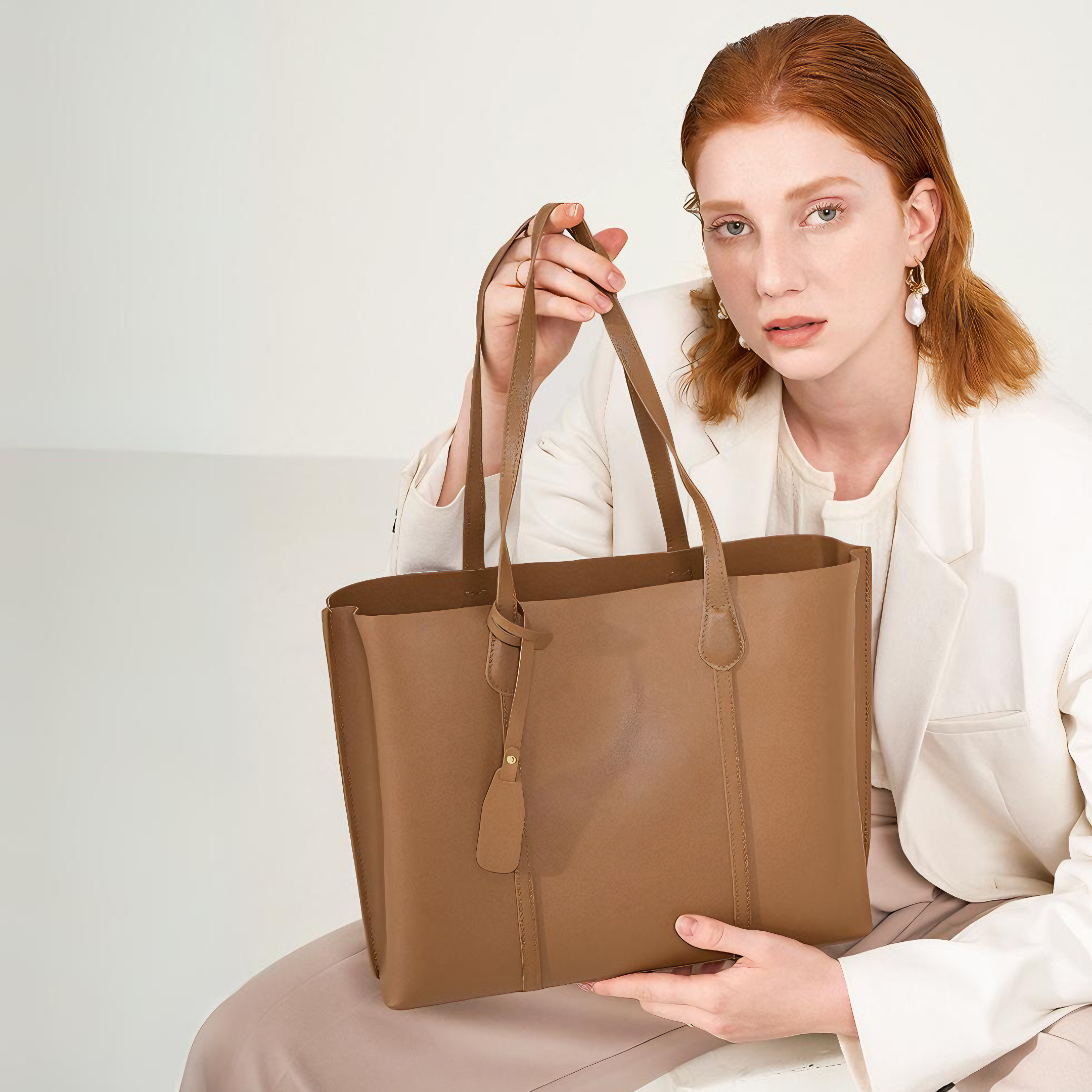 Bolsa feminina grande em couro genuíno marrom - Sereinna