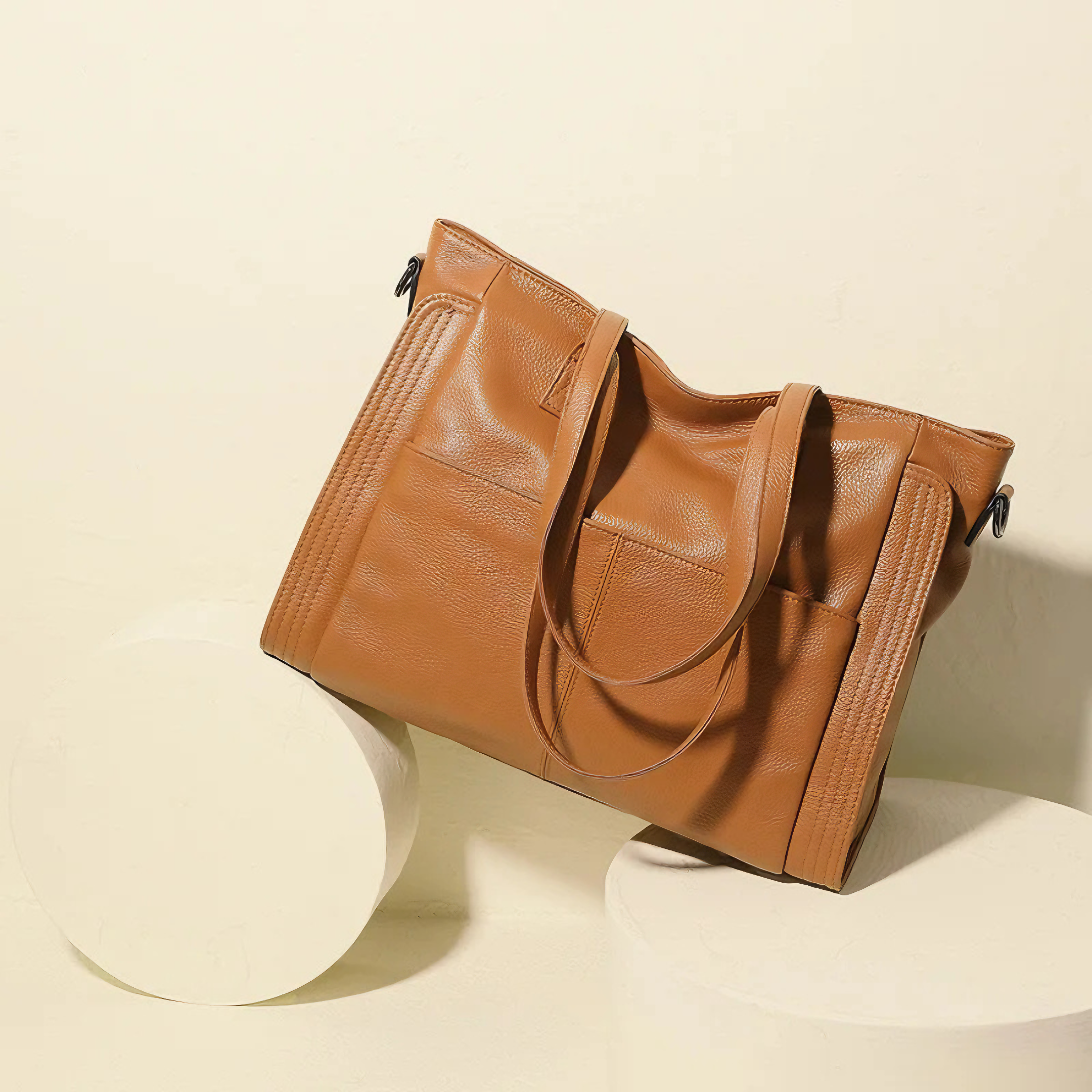 Bolsa Grande em Couro Genuíno Marrom - Sereinna