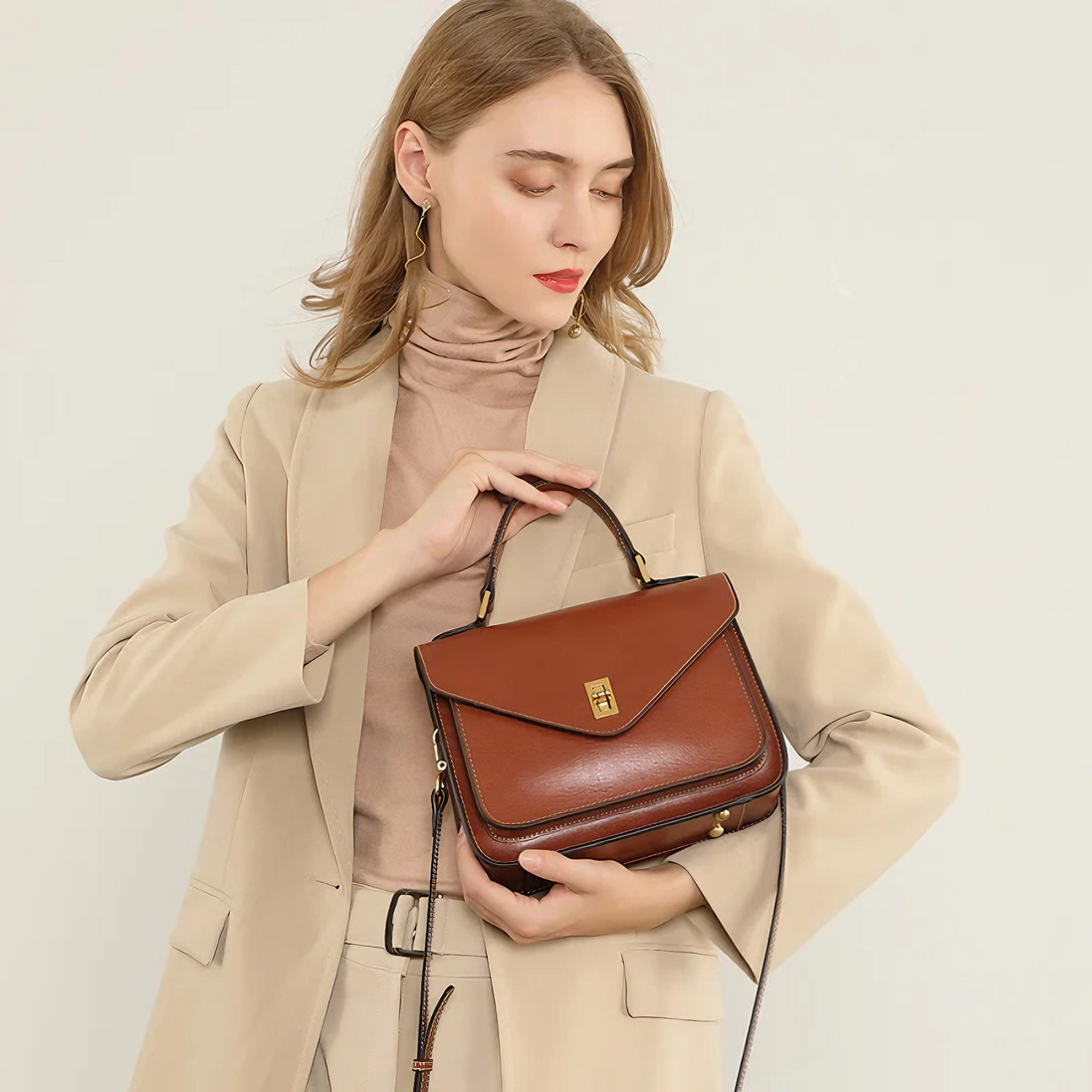 Bolsa feminina pequena em couro genuíno split marrom - Sereinna