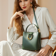 Bolsa feminina pequena em couro genuíno verde - Sereinna