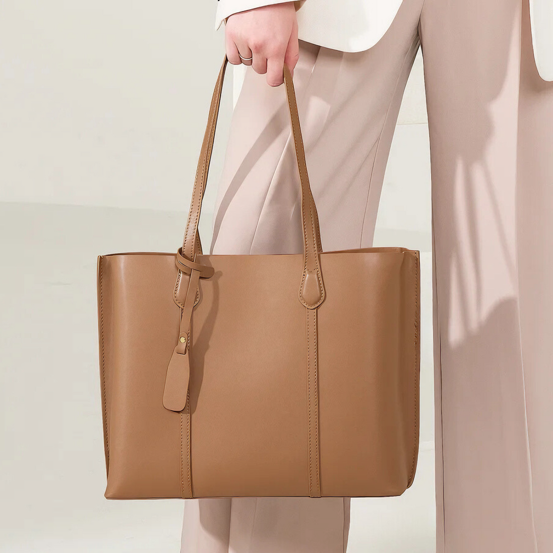 Bolsa feminina grande em couro genuíno marrom - Sereinna