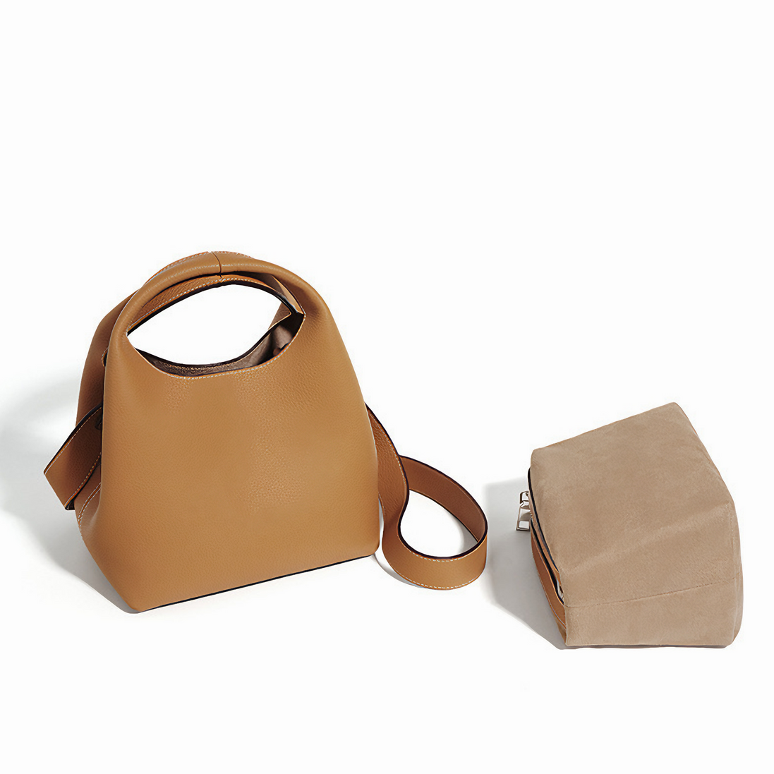 Bolsa Pequena em Couro Genuino Marrom com Organizador Interno - Sereinna