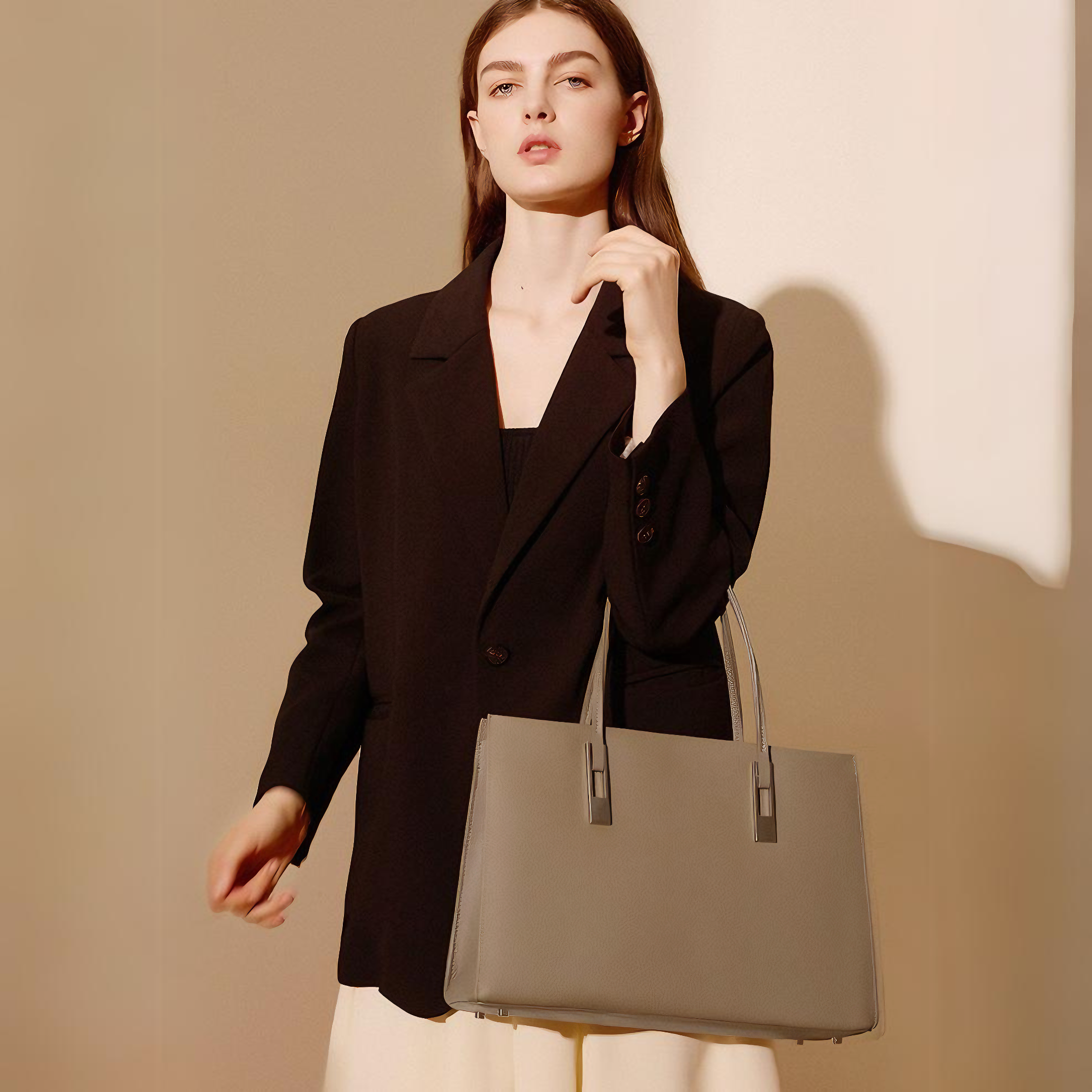 Bolsa feminina grande em couro genuíno cinza - Sereinna