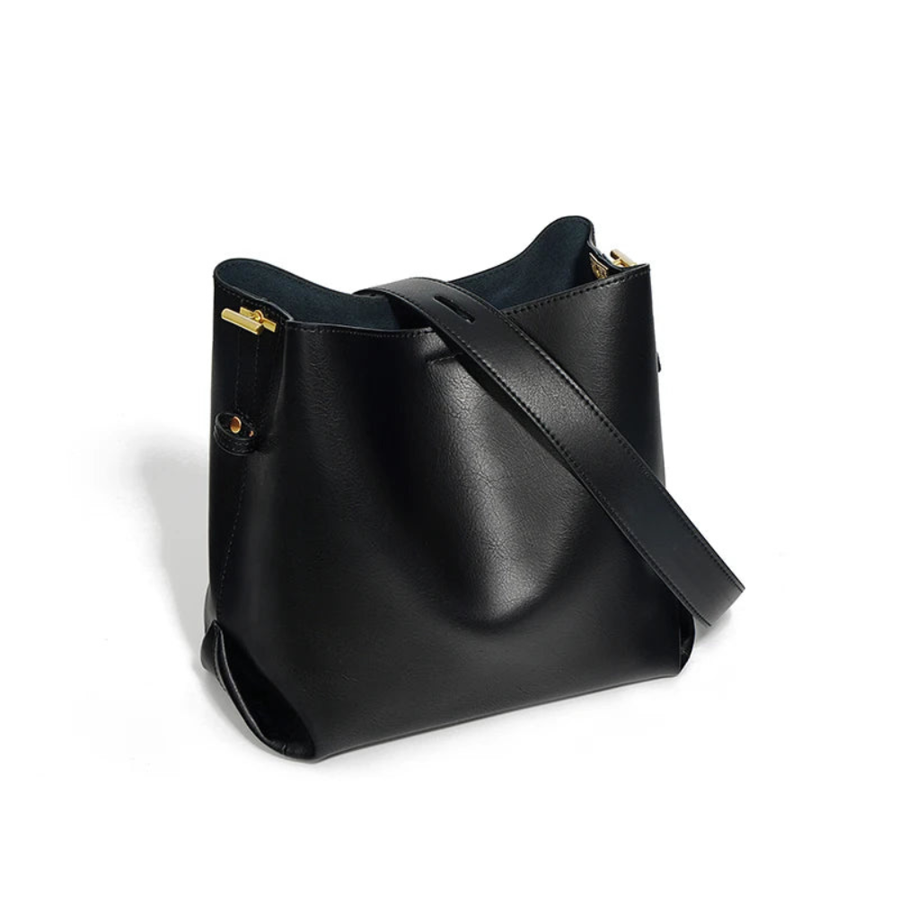 Bolsa feminina média em couro genuíno preta - Sereinna