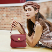 Bolsa pequena em couro split vermelha - Sereinna