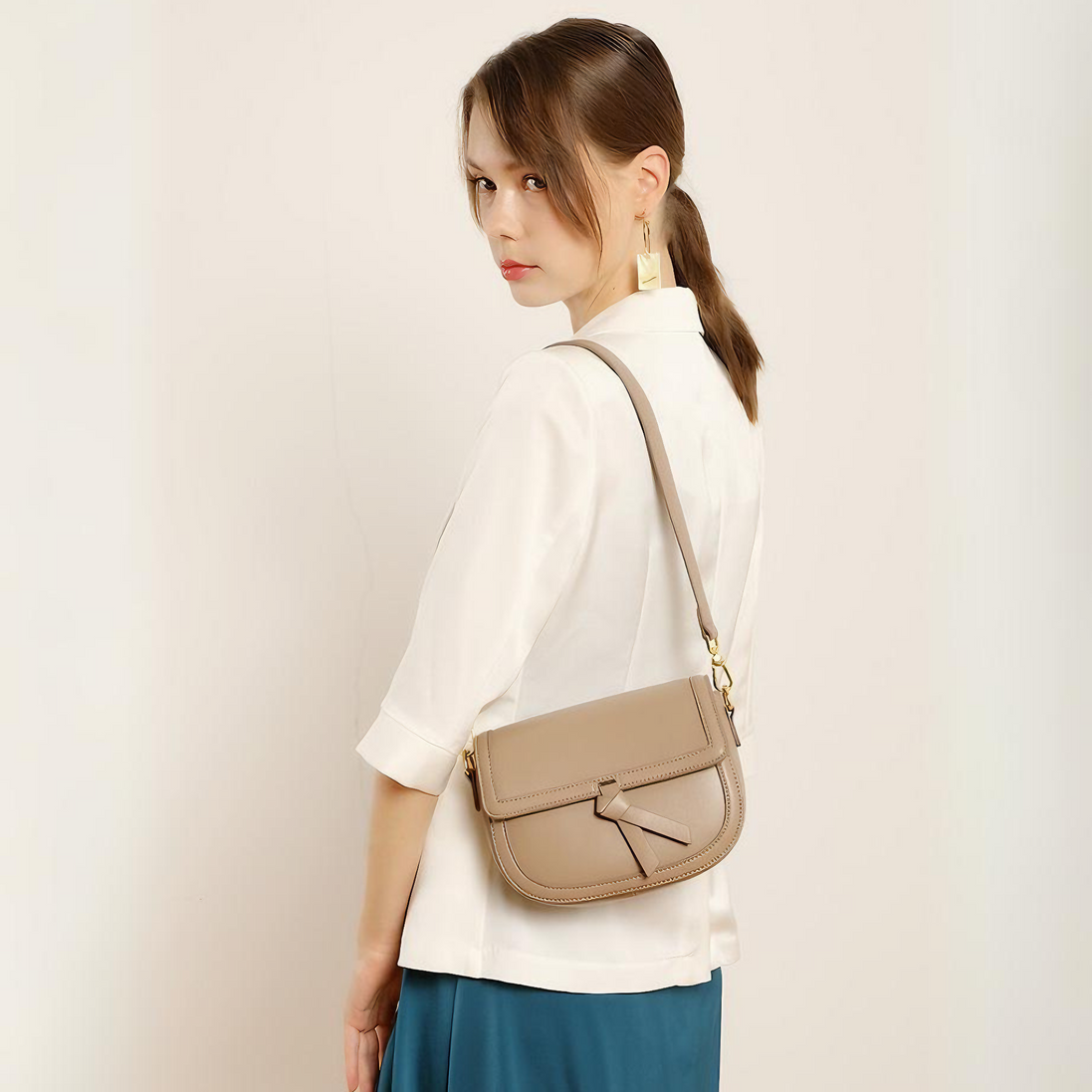 Bolsa pequena em couro split cinza - Sereinna